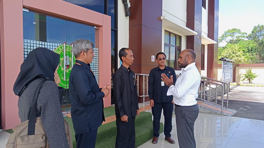 KunjuganPKYWilPApua4